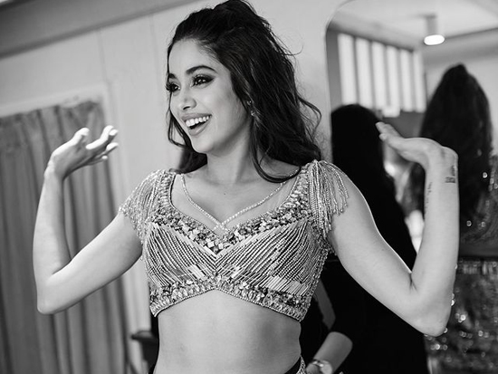 Glamorous Clicks Of Janhvi Kapoor